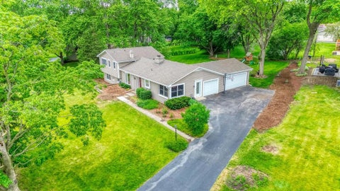 Tiny photo for 325 Canterbury Lane, Inverness, IL 60010 (MLS # 12665018)
