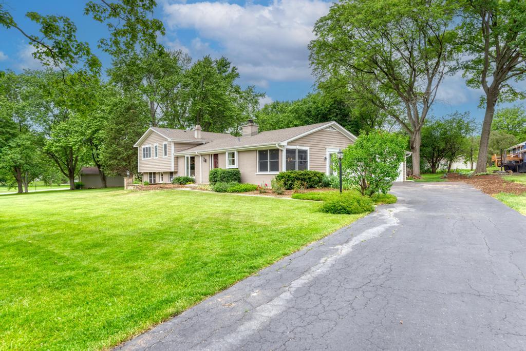 325 Canterbury Lane