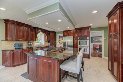 Tiny photo for 325 Canterbury Lane, Inverness, IL 60010 (MLS # 12665018)