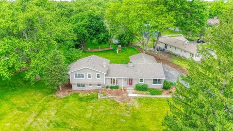 Tiny photo for 325 Canterbury Lane, Inverness, IL 60010 (MLS # 12665018)