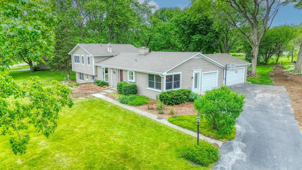 325 Canterbury Lane