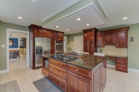 Tiny photo for 325 Canterbury Lane, Inverness, IL 60010 (MLS # 12665018)