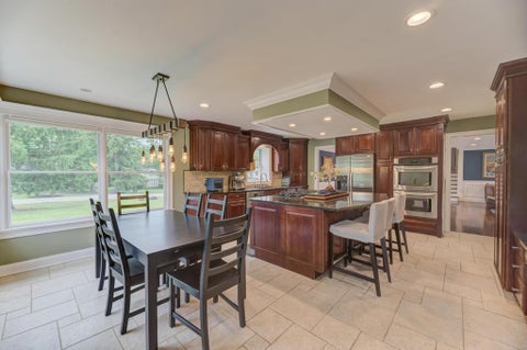 Tiny photo for 325 Canterbury Lane, Inverness, IL 60010 (MLS # 12665018)