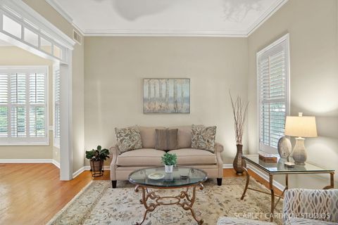 Tiny photo for 404 N Washington Street, Wheaton, IL 60187 (MLS # 12667430)