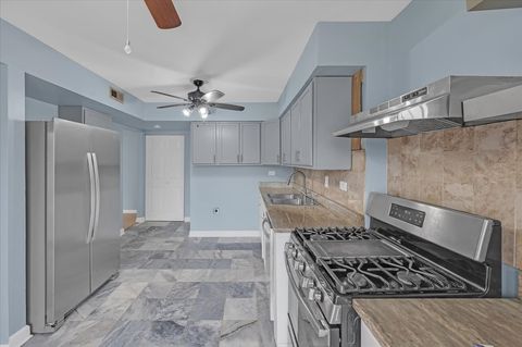 Tiny photo for 718 Newton Court, Schaumburg, IL 60193 (MLS # 12636692)