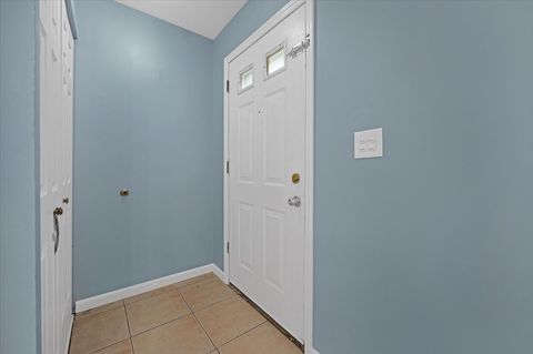 Tiny photo for 718 Newton Court, Schaumburg, IL 60193 (MLS # 12636692)