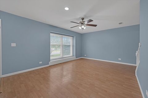 Tiny photo for 718 Newton Court, Schaumburg, IL 60193 (MLS # 12636692)