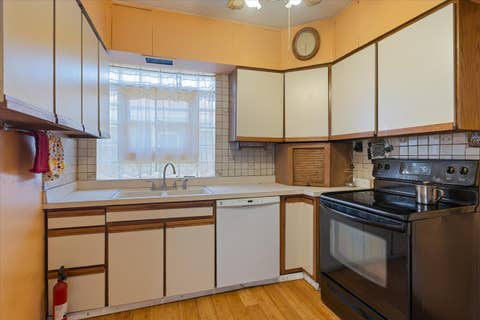 Tiny photo for 1732 W 106th Street, Chicago, IL 60643 (MLS # 12672902)