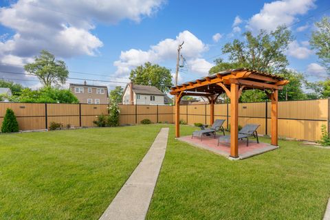 Tiny photo for 250 Village Drive, Northlake, IL 60164 (MLS # 12446273)