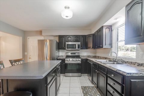 Tiny photo for 901 Ruston Avenue, Normal, IL 61761 (MLS # 12695075)