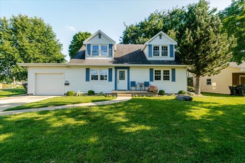 Photo of 901 Ruston Avenue, Normal, IL 61761 (MLS # 12695075)