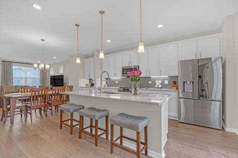 Tiny photo for 1546 Slade Way, Des Plaines, IL 60018 (MLS # 12706665)
