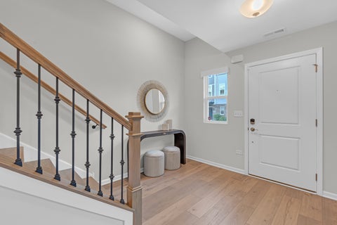 Tiny photo for 1546 Slade Way, Des Plaines, IL 60018 (MLS # 12706665)