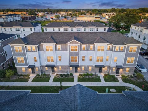 Tiny photo for 1546 Slade Way, Des Plaines, IL 60018 (MLS # 12706665)