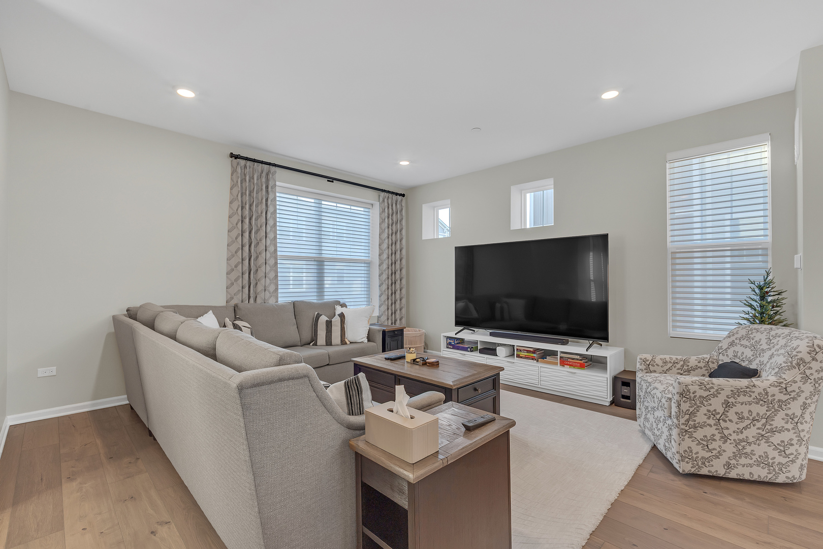 1546 Slade Way