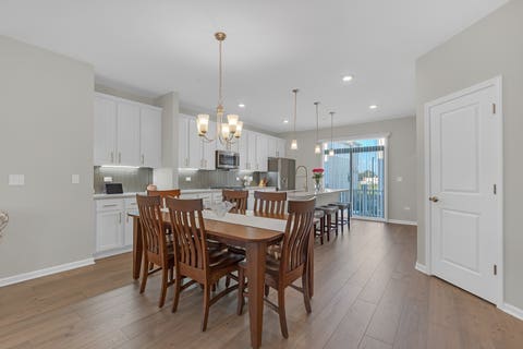 Tiny photo for 1546 Slade Way, Des Plaines, IL 60018 (MLS # 12706665)