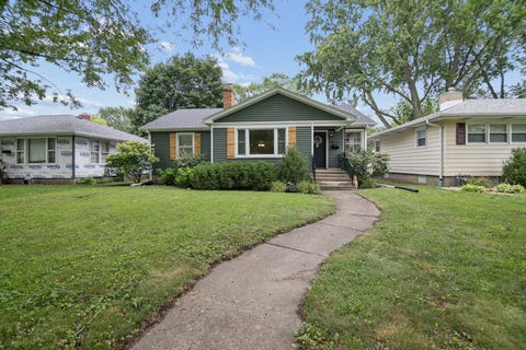 Photo of 640 S Winfield Avenue, Kankakee, IL 60901 (MLS # 12718179)
