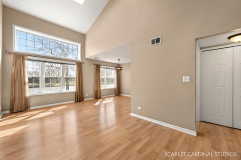 Tiny photo for Roselle, IL 60172 (MLS # 12601654)