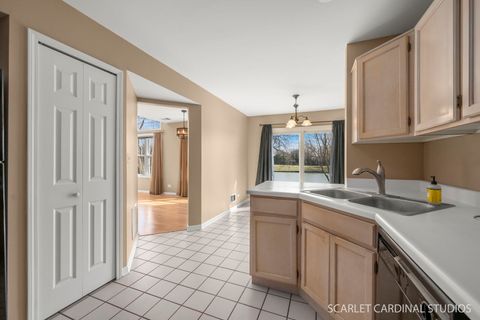 Tiny photo for Roselle, IL 60172 (MLS # 12601654)