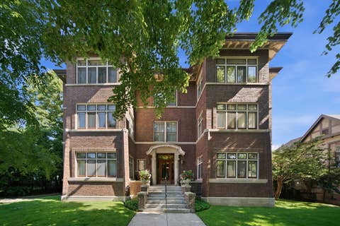 Photo of 425 Greenwood Street #1E, Evanston, IL 60201 (MLS # 12700345)