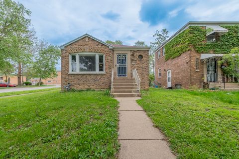 Photo of 14301 S EDBROOKE Avenue, Riverdale, IL 60827 (MLS # 12638586)