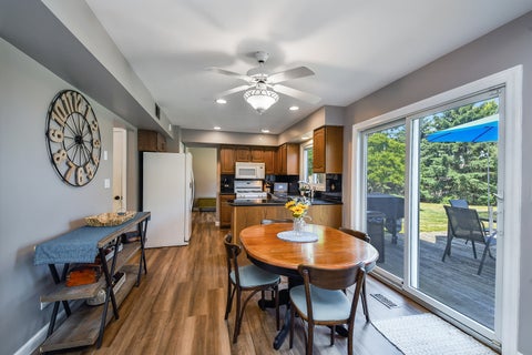 Tiny photo for 297 Springbrook Lane, Carol Stream, IL 60188 (MLS # 12674387)