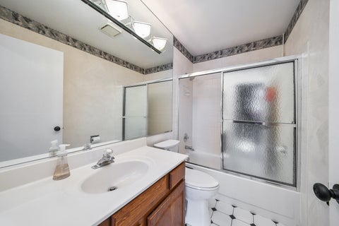 Tiny photo for 297 Springbrook Lane, Carol Stream, IL 60188 (MLS # 12674387)