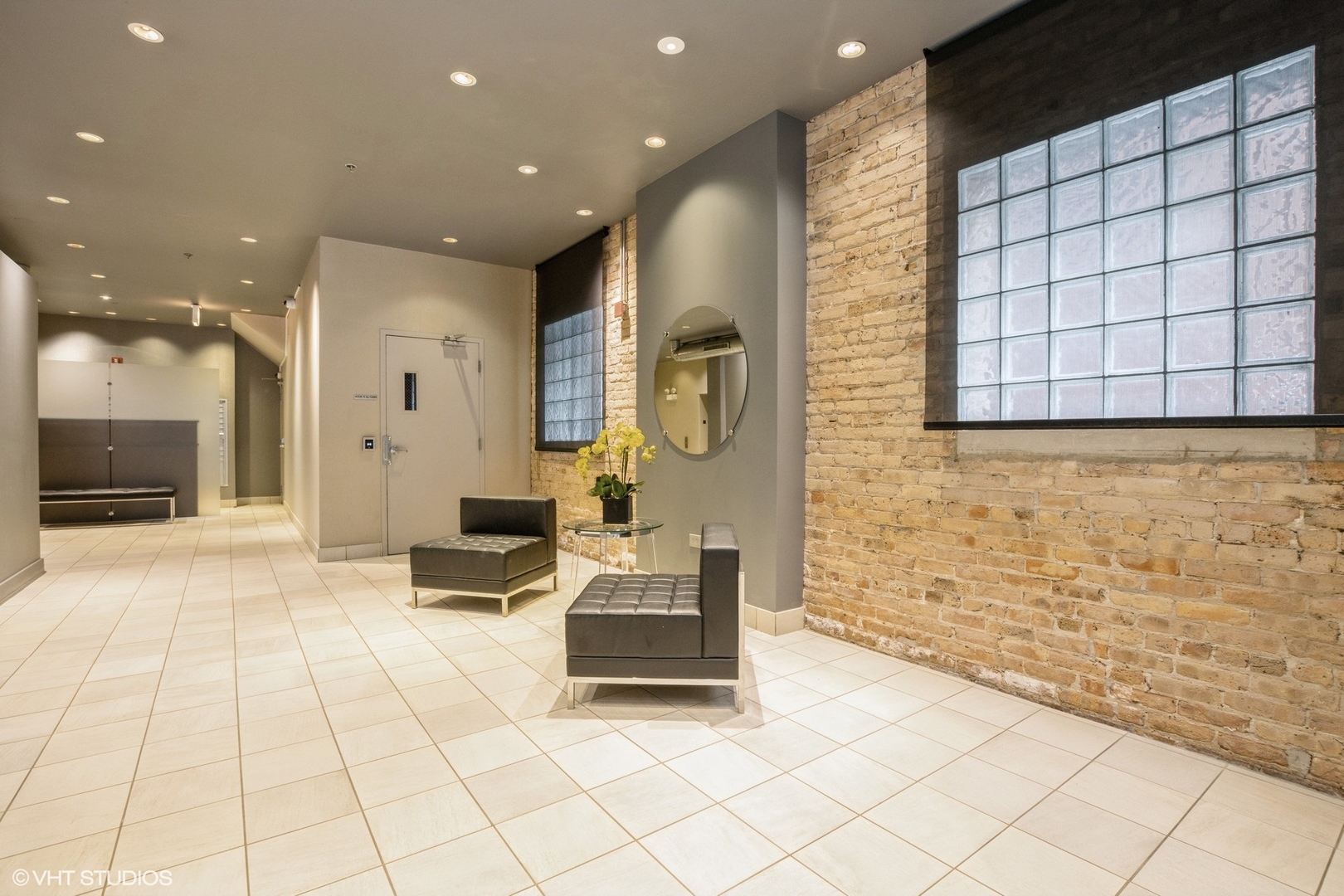 843 W Adams Street 502