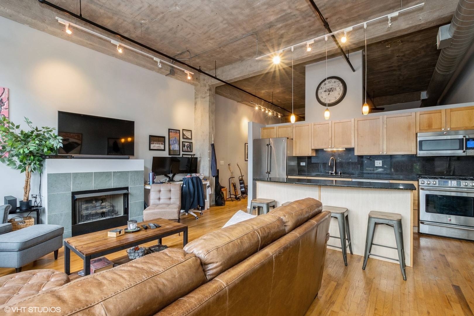 843 W Adams Street 502