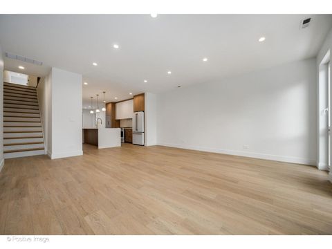 Tiny photo for 1124 W Addison Street #2, Chicago, IL 60613 (MLS # 12588830)