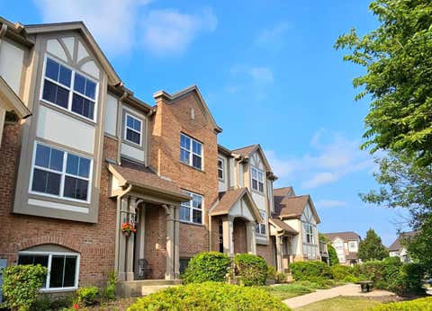 Photo of 806 June Terrace, Lake Zurich, IL 60047 (MLS # 12712828)