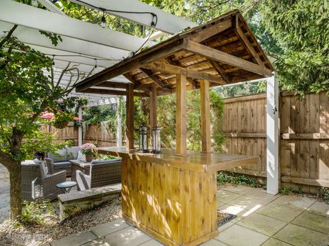 Tiny photo for 317 E Walnut Street, Hinsdale, IL 60521 (MLS # 12604866)