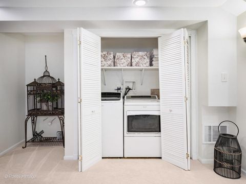 Tiny photo for 317 E Walnut Street, Hinsdale, IL 60521 (MLS # 12604866)