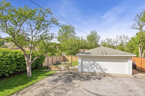 Tiny photo for 275 W North Avenue, Elmhurst, IL 60126 (MLS # 12623649)