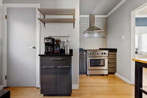 Tiny photo for 275 W North Avenue, Elmhurst, IL 60126 (MLS # 12623649)