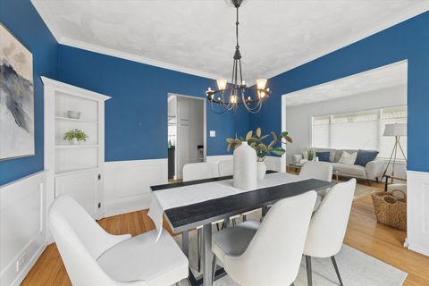 Tiny photo for 275 W North Avenue, Elmhurst, IL 60126 (MLS # 12623649)