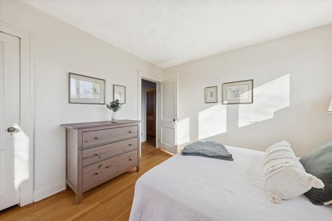 Tiny photo for 275 W North Avenue, Elmhurst, IL 60126 (MLS # 12623649)