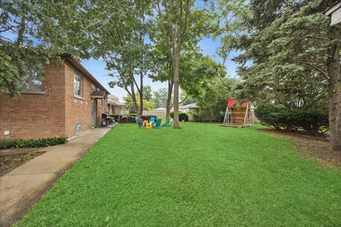 Tiny photo for 1260 Portsmouth Avenue, Westchester, IL 60154 (MLS # 12671203)