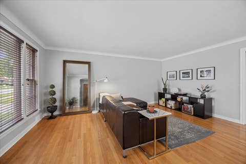 Tiny photo for 1260 Portsmouth Avenue, Westchester, IL 60154 (MLS # 12671203)