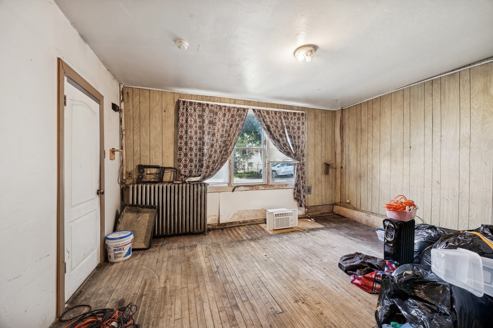 1402 S Komensky Avenue