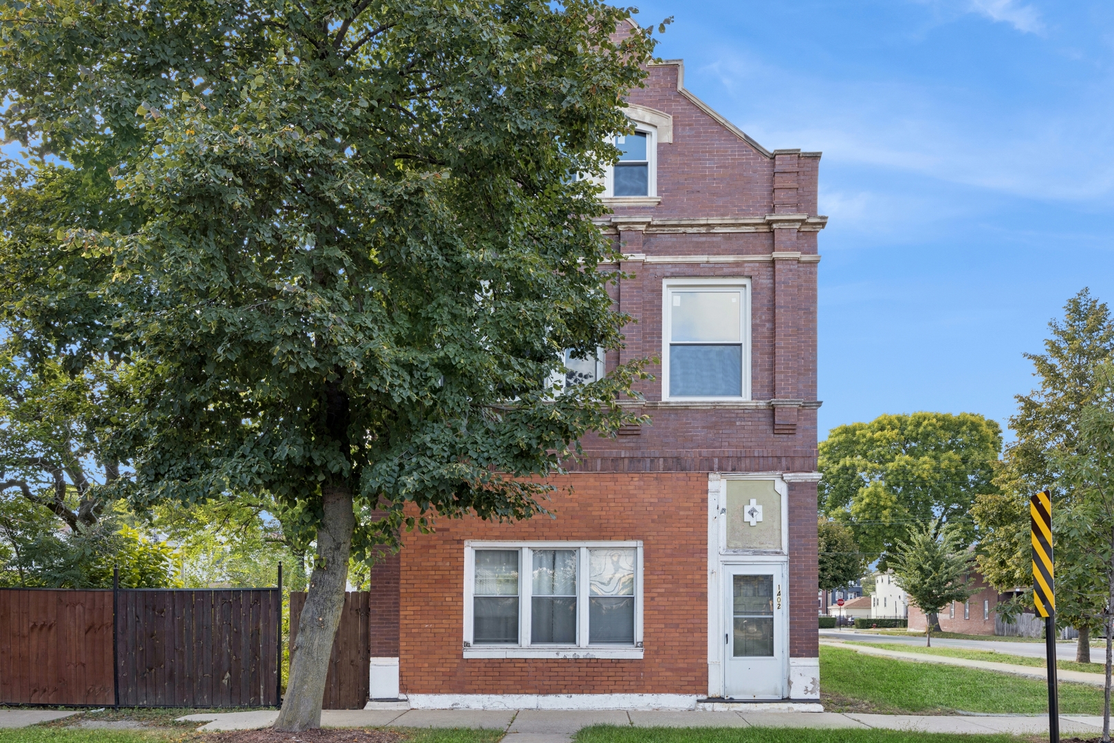 1402 S Komensky Avenue