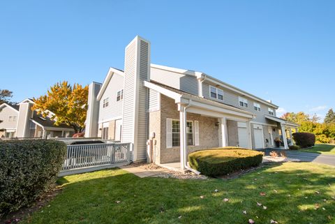 Photo of 7024 Olde Gatehouse Road, Tinley Park, IL 60477 (MLS # 12510974)