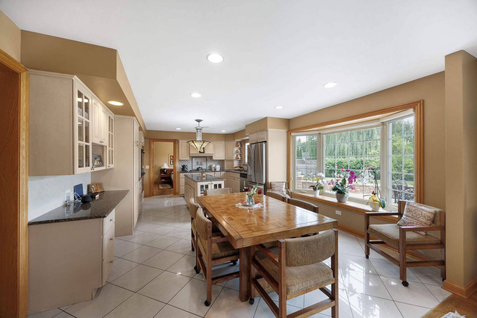 3919 GLORIA Court
