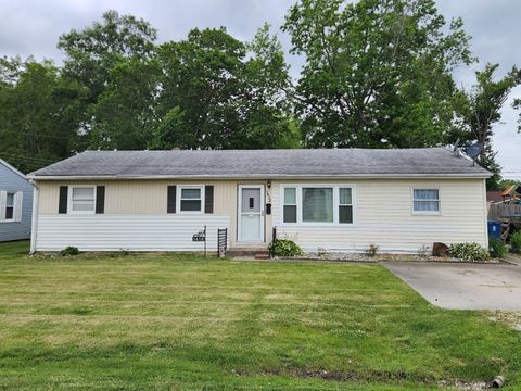 Photo of 1412 Holly Street, Centralia, IL 62801 (MLS # 12670432)