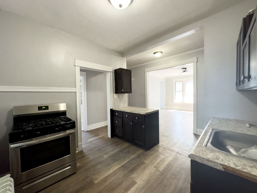 1222 W Rosemont Avenue 1