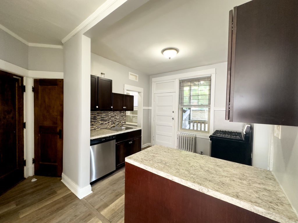 1222 W Rosemont Avenue 1