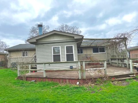 Tiny photo for 807 S Owen Street, Mount Prospect, IL 60056 (MLS # 12616384)