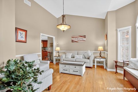 Tiny photo for 209 Geneva Lane, McHenry, IL 60051 (MLS # 12536064)