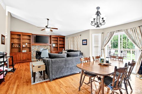 Tiny photo for 209 Geneva Lane, McHenry, IL 60051 (MLS # 12536064)