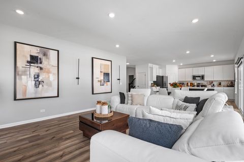 Tiny photo for 88 HEDGEROW Drive, Elgin, IL 60124 (MLS # 12469829)